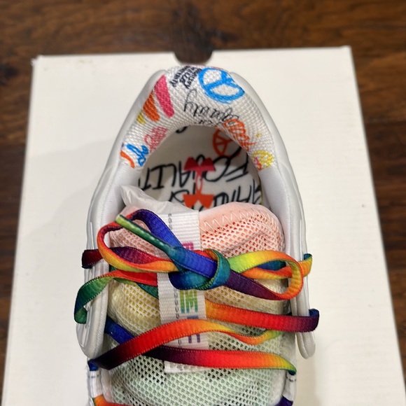 UNDERARMOUR FORGE RC PRIDE NWT SIZE 5 MEN, 6.5 WOMEN - Picture 3 of 7